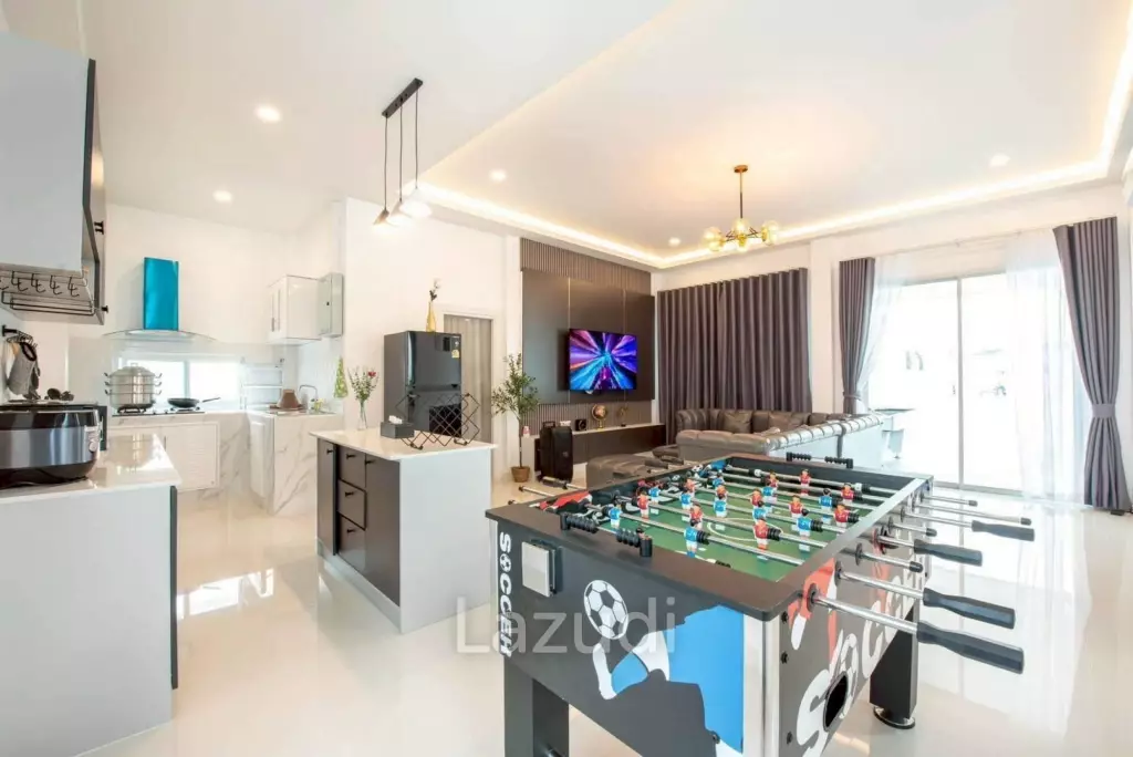 5 Bedroom 6 Bathroom 378 SQ.M. Pool Villa In Huay Yai