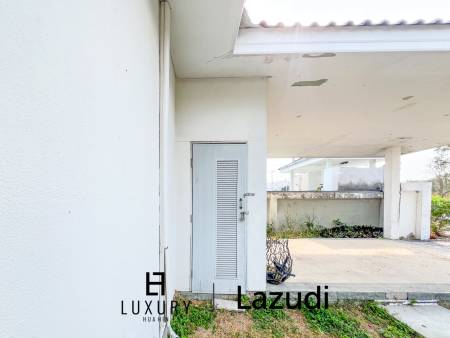 Terrain de 400 m² / Surface habitable de 145 m² / 3 chambres + 3 salles de bain