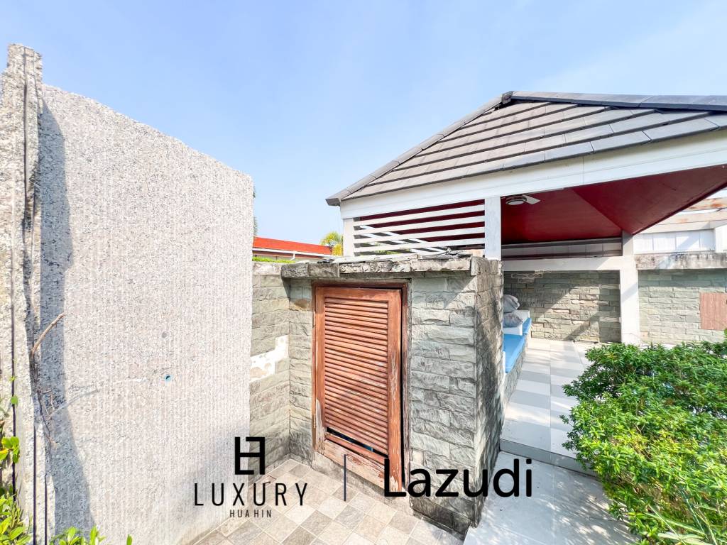 Terrain de 400 m² / Surface habitable de 145 m² / 3 chambres + 3 salles de bain