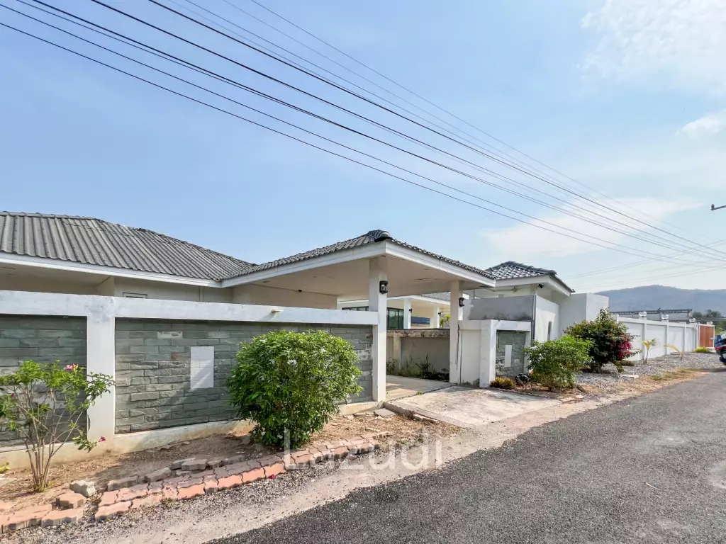 145 sqm modern pool villa in Black lotus Thap Tai Hua Hin