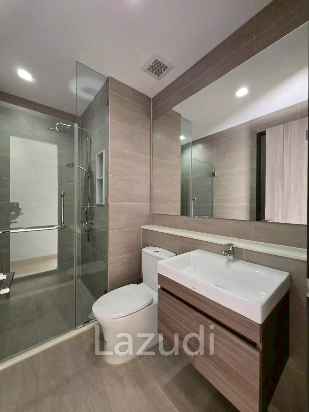 98.85 sqm high floor condo at RHYTHM Charoenkrung Pavilion Bangkok