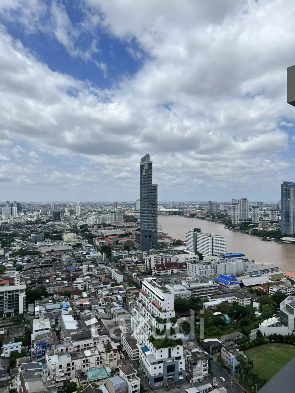 98.85 sqm high floor condo at RHYTHM Charoenkrung Pavilion Bangkok
