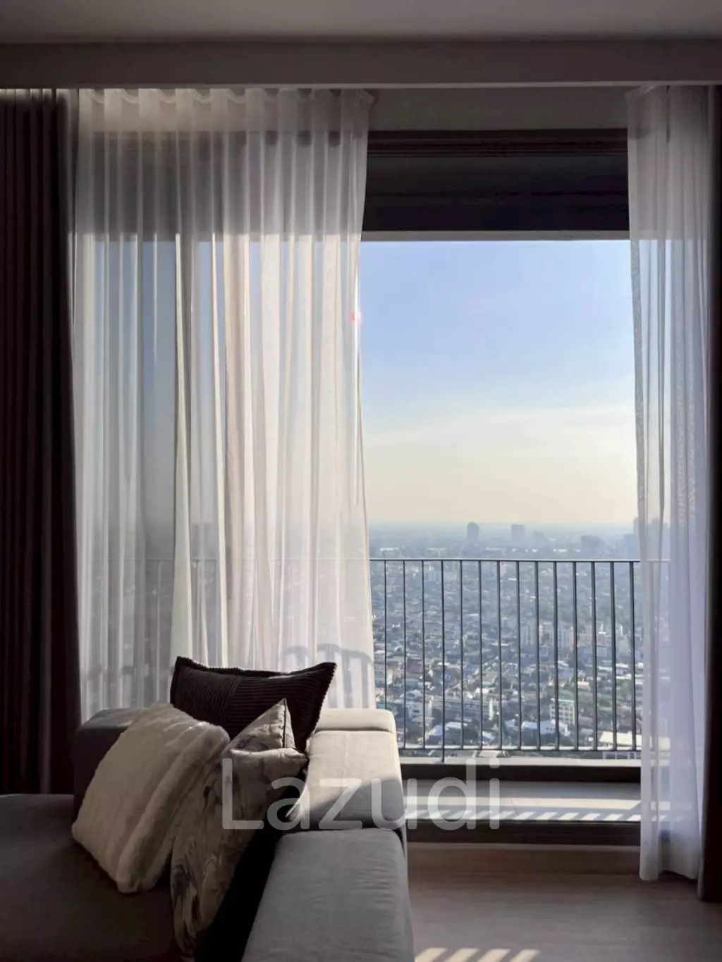 98.85 sqm high floor condo at RHYTHM Charoenkrung Pavilion Bangkok