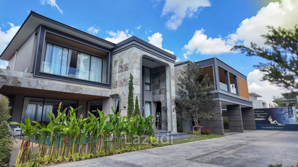 5 Bedrooms 6 Bathrooms 504 SQ.M. The Richest Valley