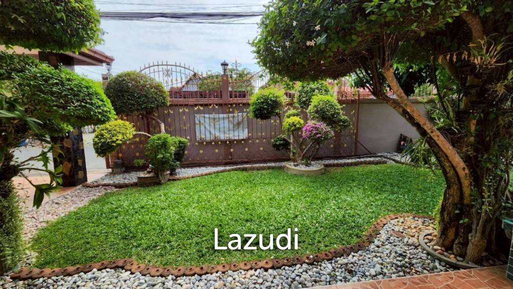 5 Bed 5 Bath 700 SQ.M. Pattaya Land And House