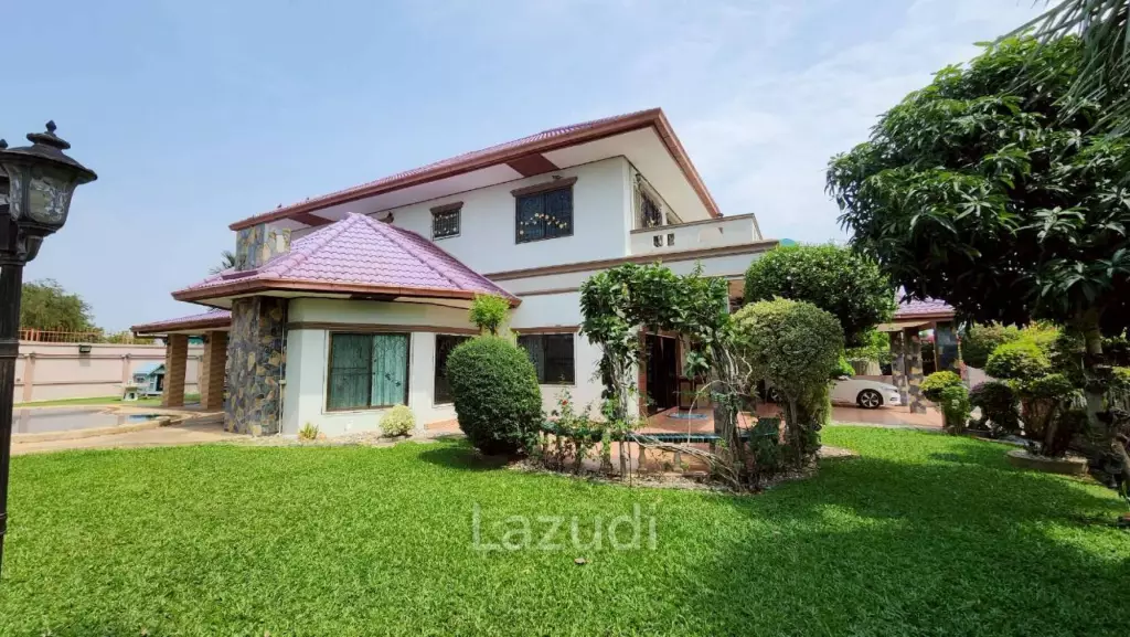 5 Bed 5 Bath 700 SQ.M. Pattaya Land And House