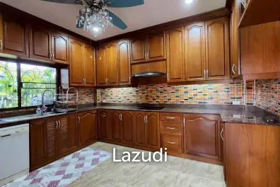 5 Bed 5 Bath 700 SQ.M. Pattaya Land And House