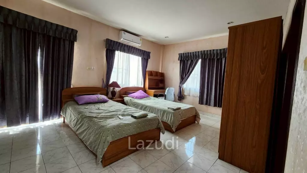 5 Bed 5 Bath 700 SQ.M. Pattaya Land And House