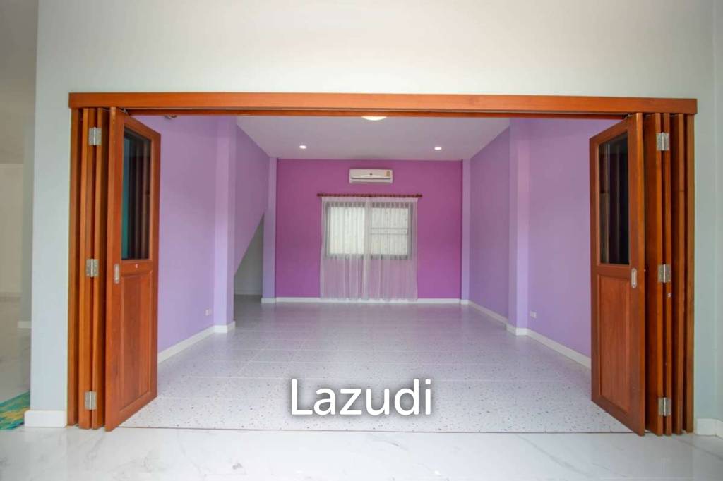 4 Bedrooms House for Rent near the Outer Ring Road 2 in Saraphi