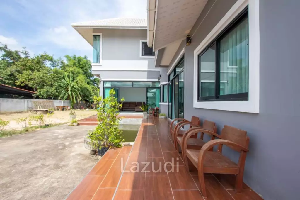 4 Bedrooms House for Rent near the Outer Ring Road 2 in Saraphi