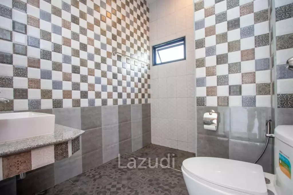 4 Bedrooms House for Rent near the Outer Ring Road 2 in Saraphi