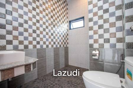 4 Bedrooms House for Rent near the Outer Ring Road 2 in Saraphi