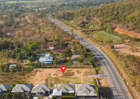 2368 кв. м / прямоугольная форма / доступ с улицы