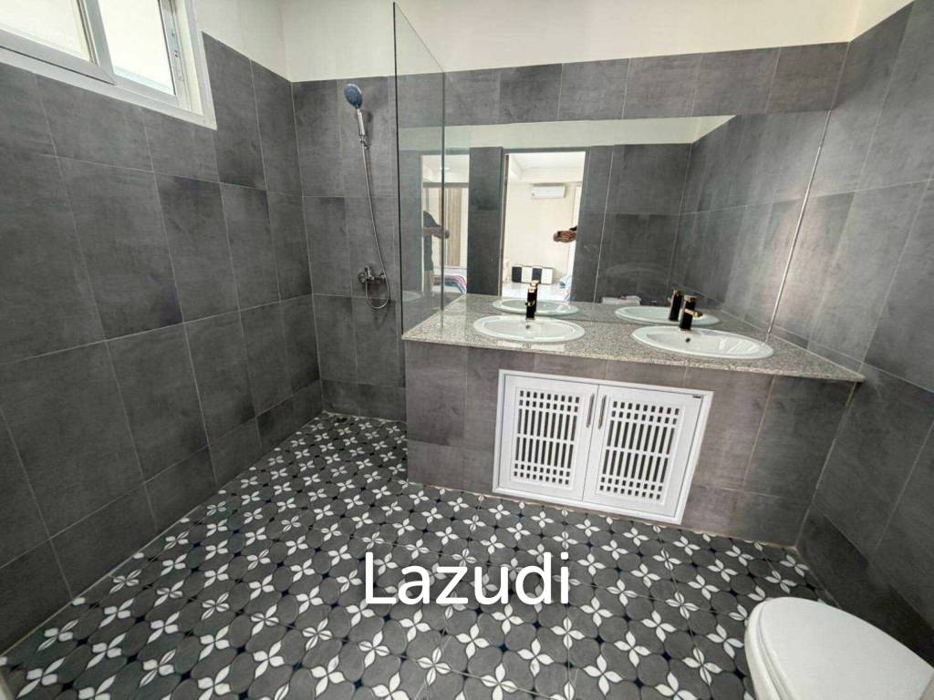 6 Bedroom 7 Bathroom 450 SQ.M. House With 1 Rai Land
