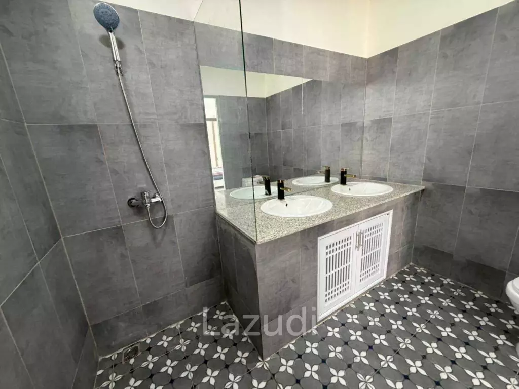 6 Bedroom 7 Bathroom 450 SQ.M. House With 1 Rai Land