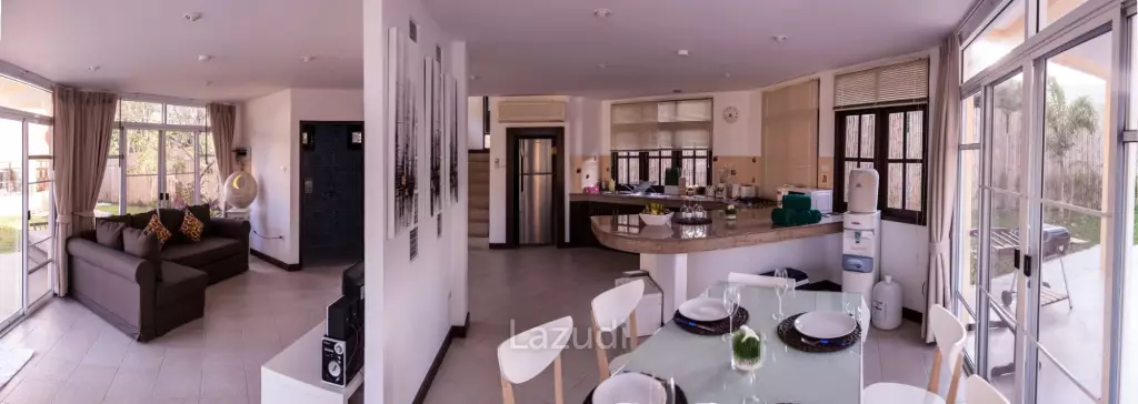 Stunning Pool Villa In The Heart Of Aonang!