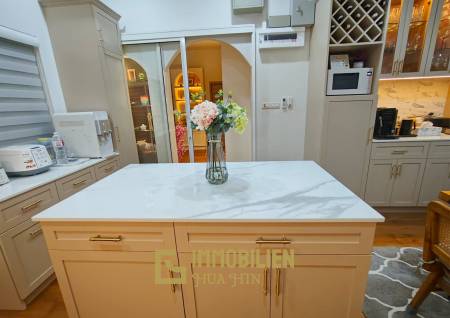 Stilvoller Innenausbau / 150 qm Wohnfläche / 3 Schlafzimmer + 2 Bäder