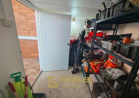 Stilvoller Innenausbau / 150 qm Wohnfläche / 3 Schlafzimmer + 2 Bäder