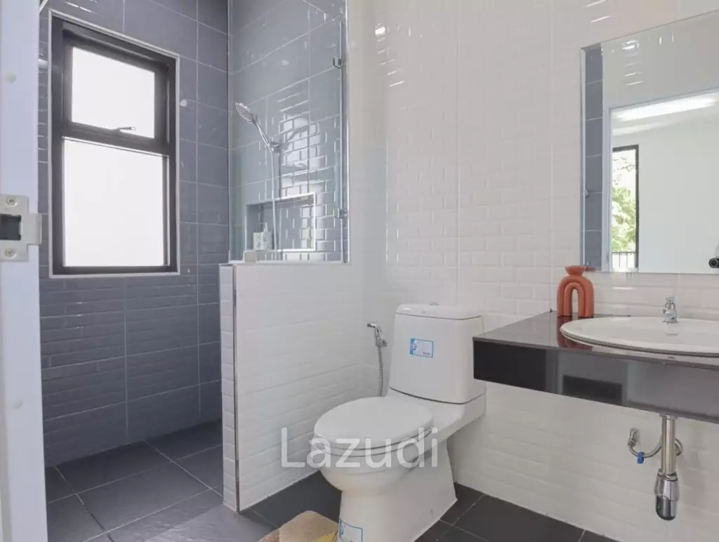 Modern 200 sqm Pool Villa in Hin Lek Fai Hua Hin