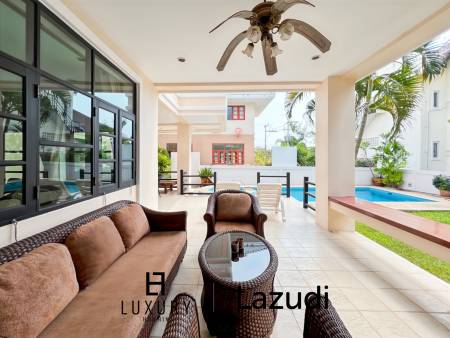 438 平方米 4 床 4 洗澡 别墅 对于 销售