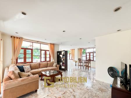 337 qm Wohnfläche / privater Pool / 438 qm Grundstück