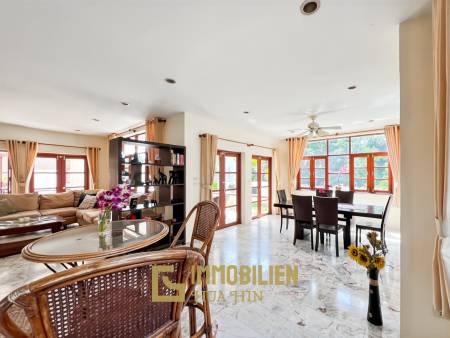 337 qm Wohnfläche / privater Pool / 438 qm Grundstück