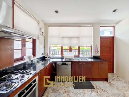 337 qm Wohnfläche / privater Pool / 438 qm Grundstück