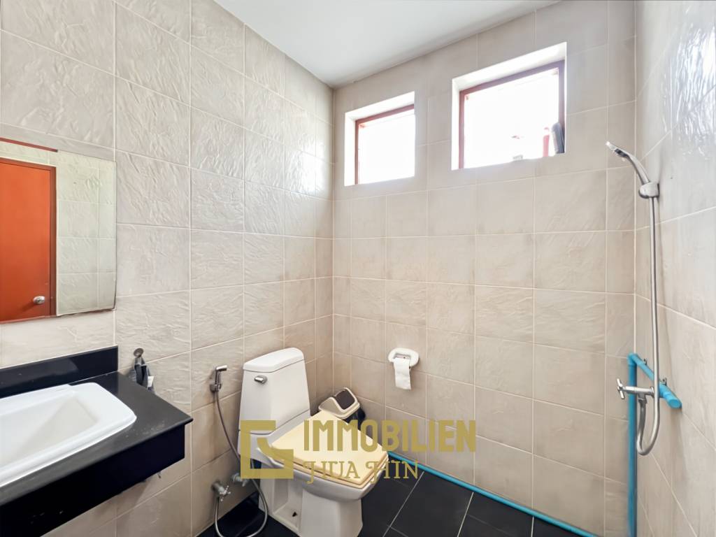 337 qm Wohnfläche / privater Pool / 438 qm Grundstück