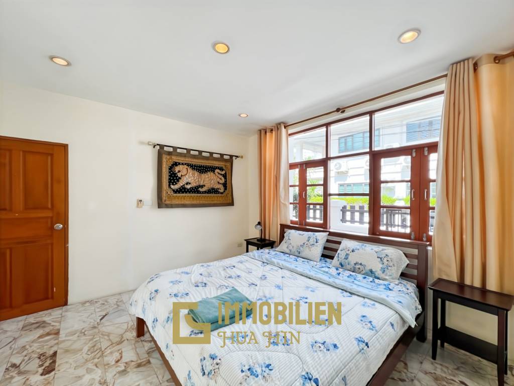 337 qm Wohnfläche / privater Pool / 438 qm Grundstück