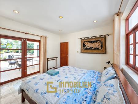 337 qm Wohnfläche / privater Pool / 438 qm Grundstück