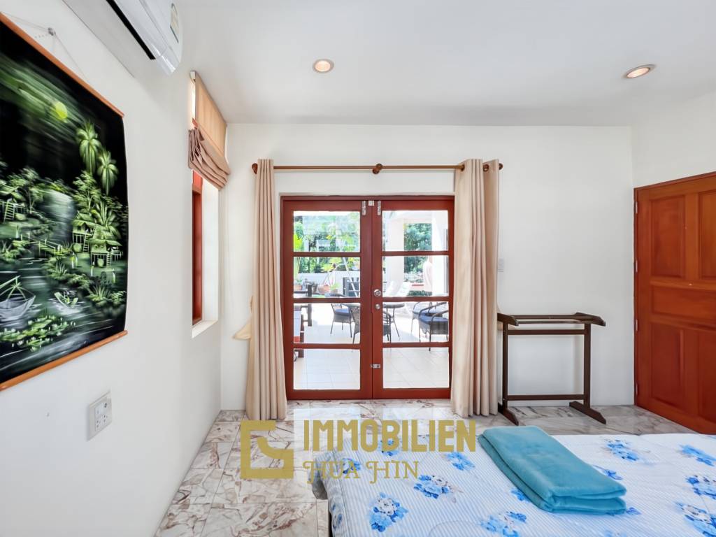 337 qm Wohnfläche / privater Pool / 438 qm Grundstück