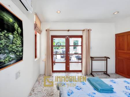 337 qm Wohnfläche / privater Pool / 438 qm Grundstück