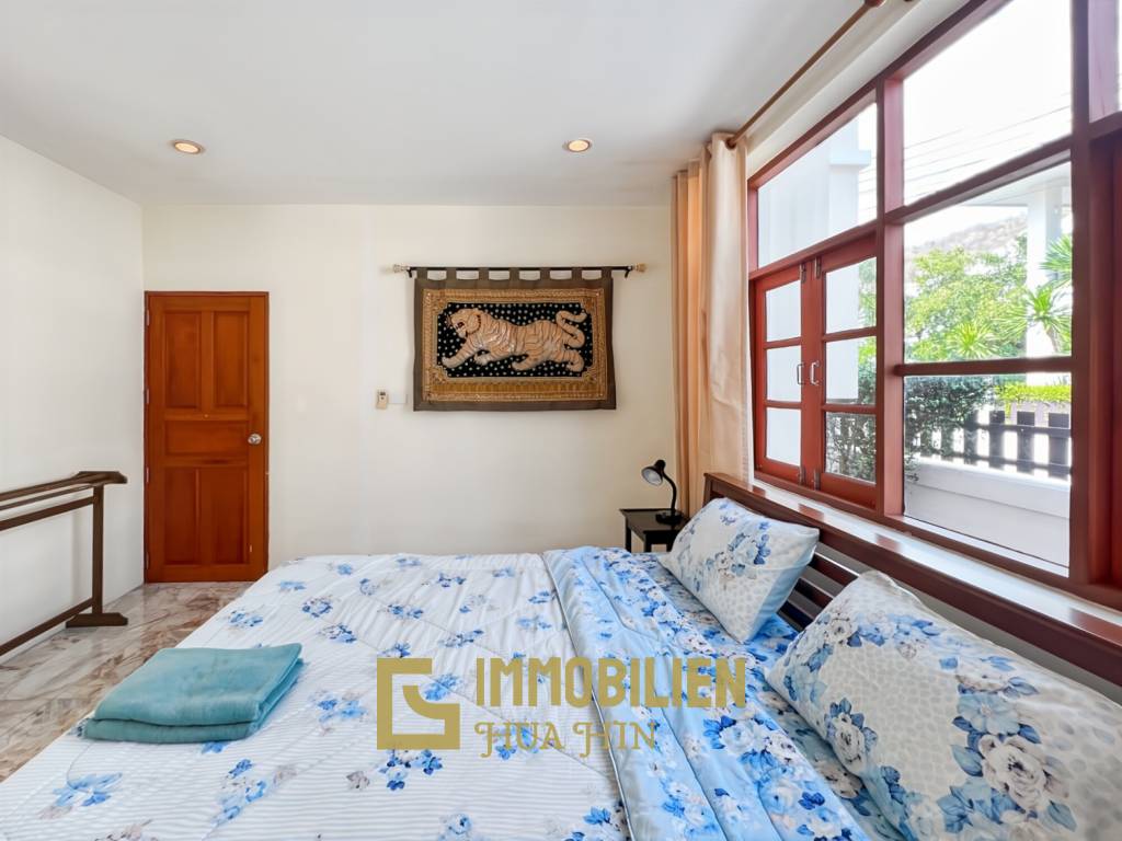 337 qm Wohnfläche / privater Pool / 438 qm Grundstück