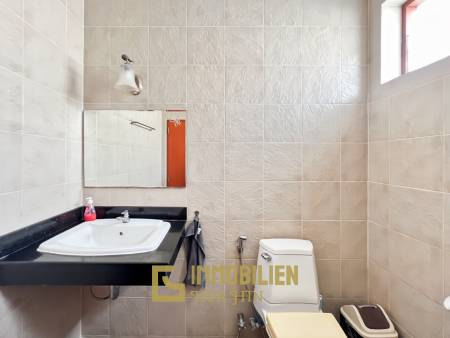 337 qm Wohnfläche / privater Pool / 438 qm Grundstück