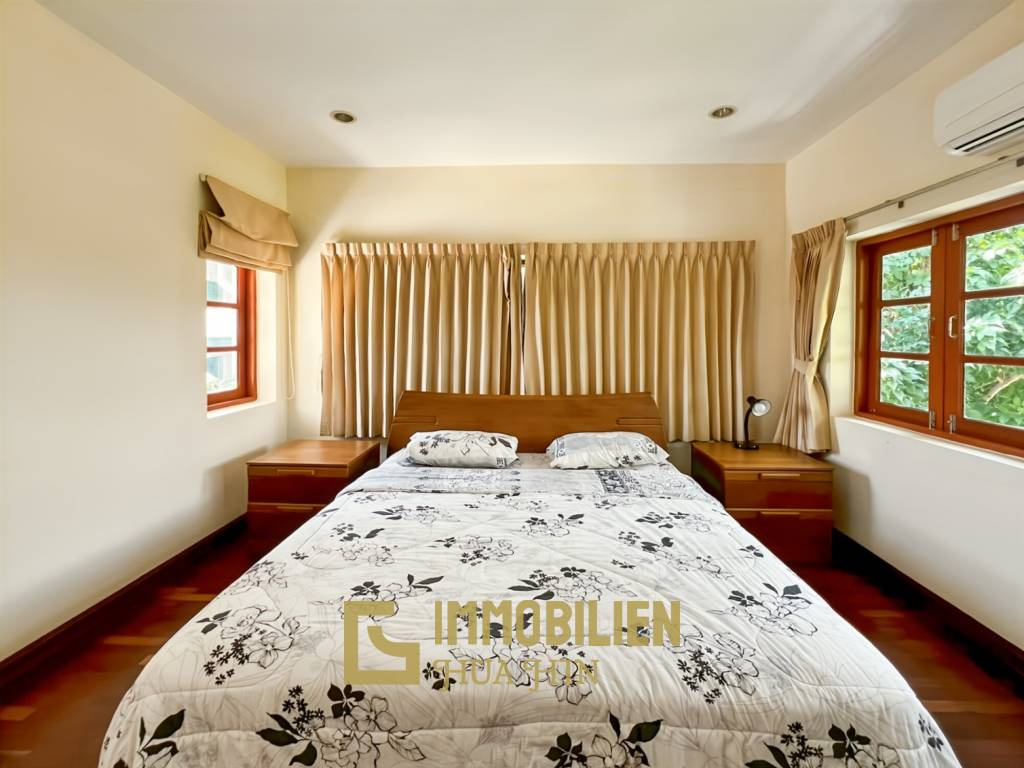 337 qm Wohnfläche / privater Pool / 438 qm Grundstück