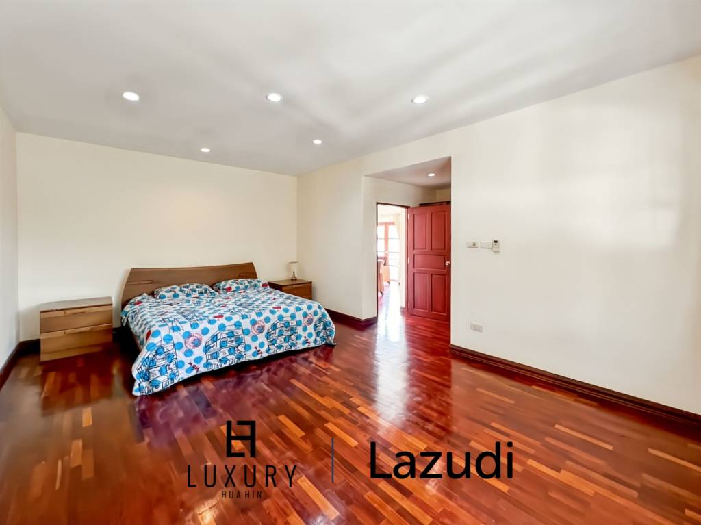 438 平方米 4 床 4 洗澡 别墅 对于 销售