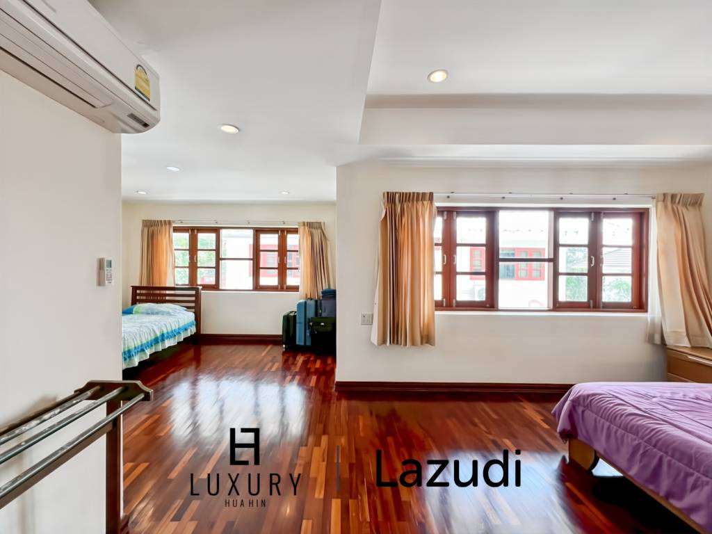 438 平方米 4 床 4 洗澡 别墅 对于 销售