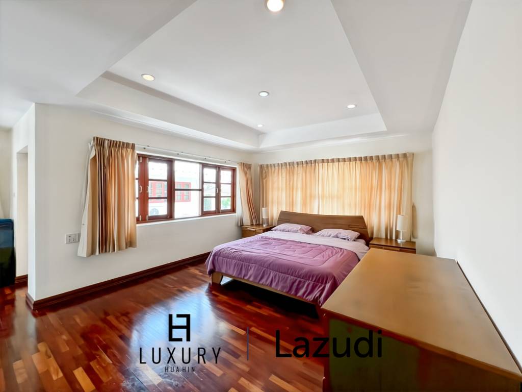 438 平方米 4 床 4 洗澡 别墅 对于 销售