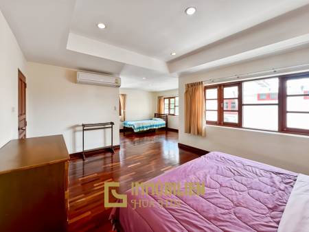 337 qm Wohnfläche / privater Pool / 438 qm Grundstück