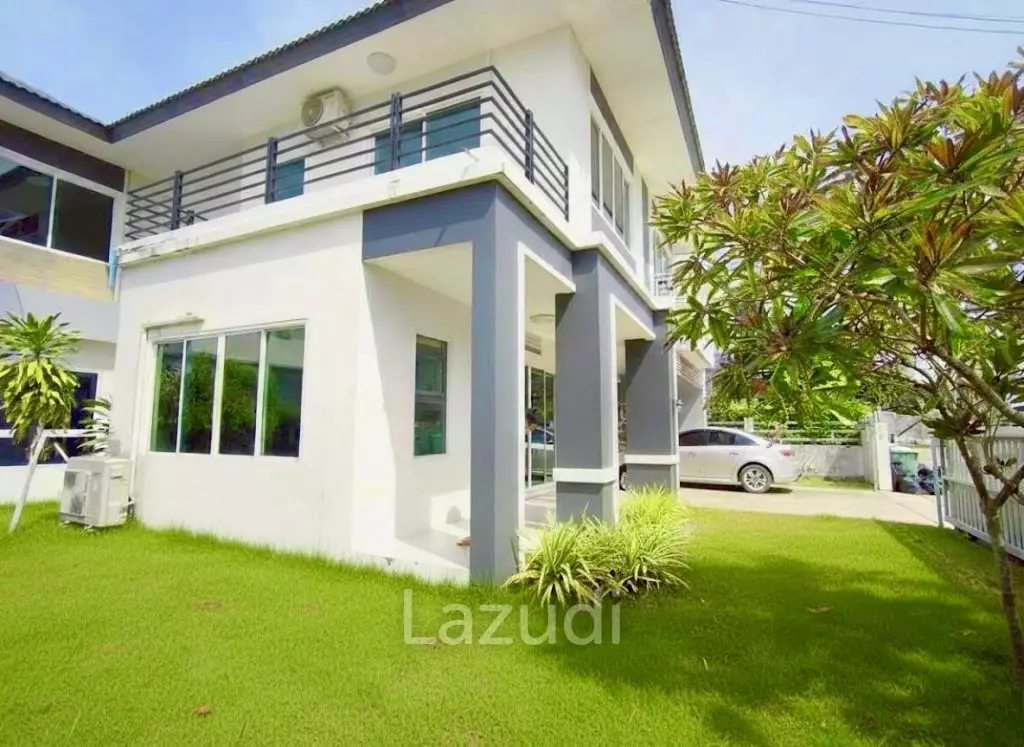 3 Beds 5 Baths 150 SQ.M. Lake Valley Borwin