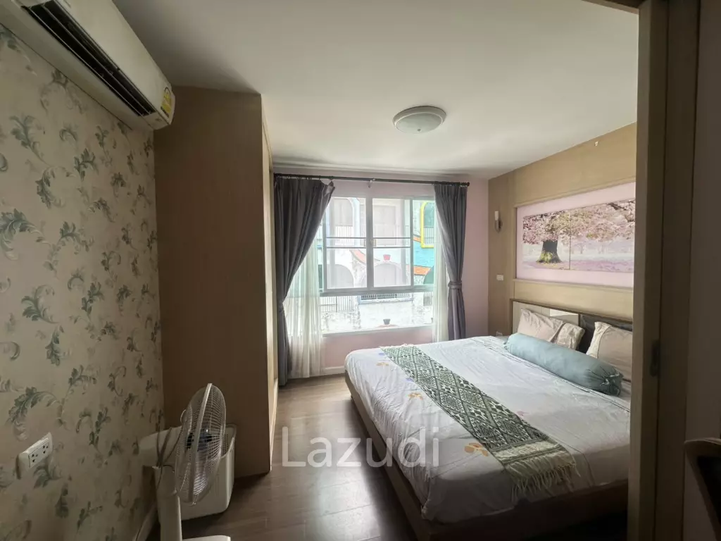 I-M Em Hua Hin: Convenient Beachside Location