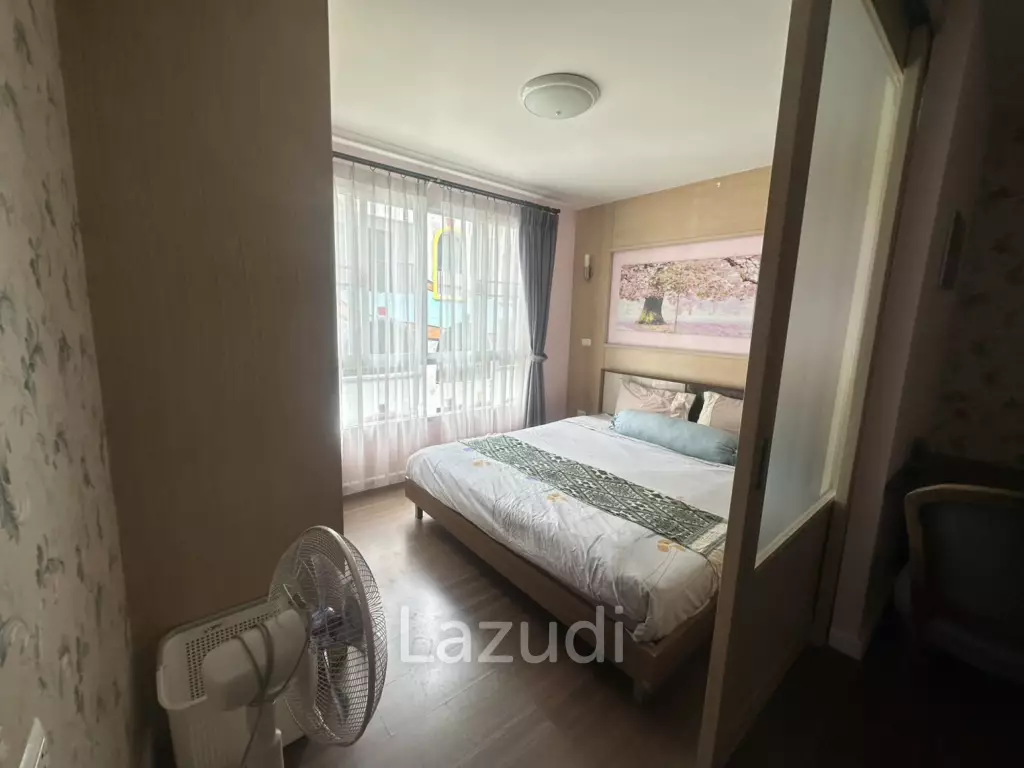 I-M Em Hua Hin: Convenient Beachside Location