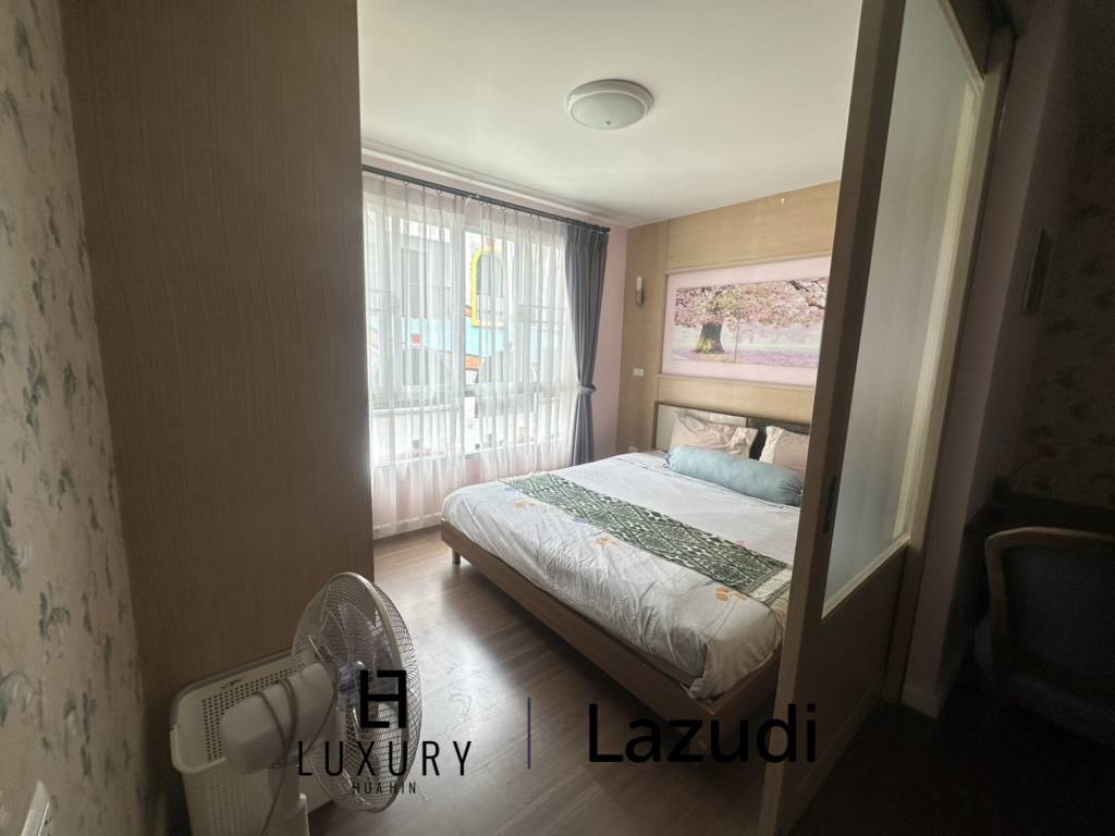 I-M Em Hua Hin: Convenient Beachside Location