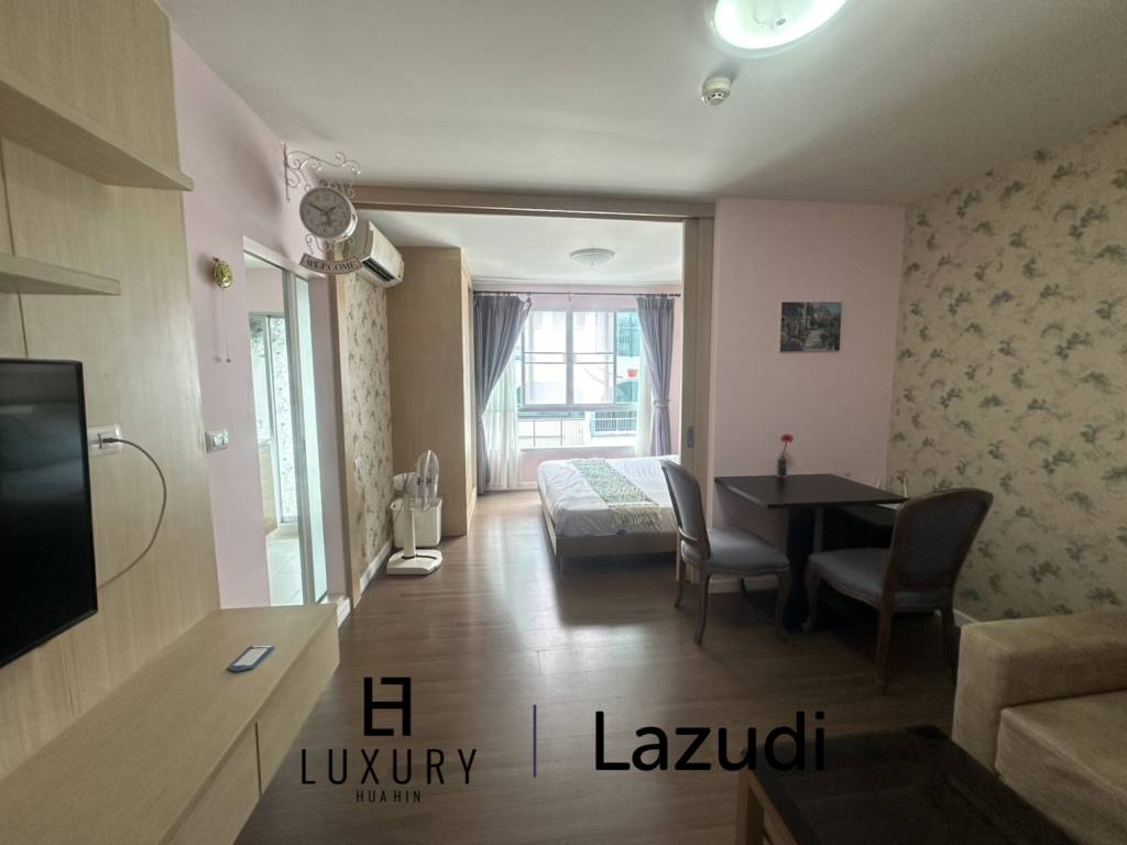 I-M Em Hua Hin: Convenient Beachside Location