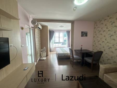 I-M Em Hua Hin: Convenient Beachside Location