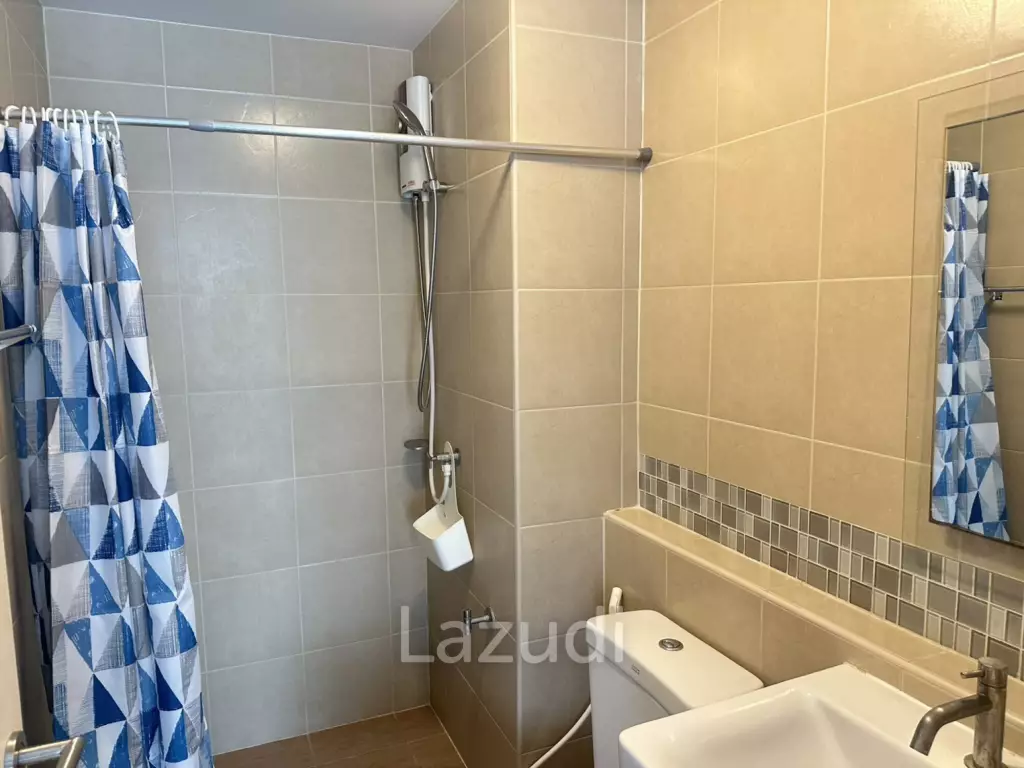 I-M Em Hua Hin: Convenient Beachside Location