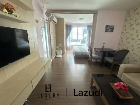 I-M Em Hua Hin: Convenient Beachside Location