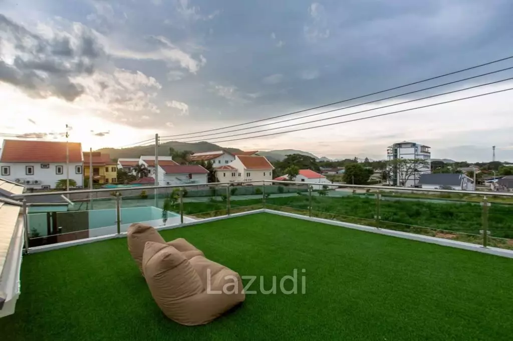 BONAIR: PET FRIENDLY 3 Bedroom Luxury Modern Pool Villa