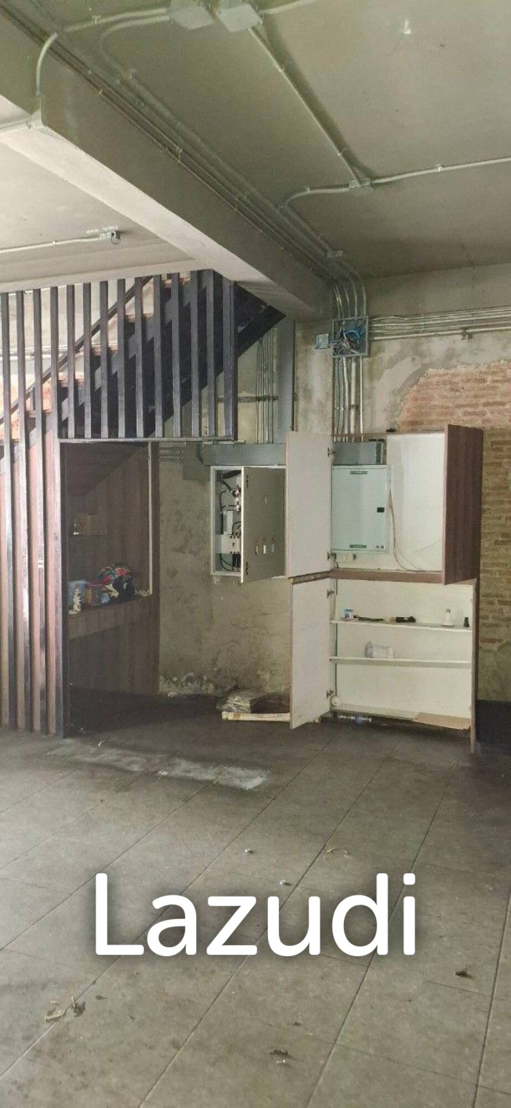 Very Rare Opportunity Shophouse For Sale on Main Road Sukhumvit 61 - Beside Major Ekkamai and Shops