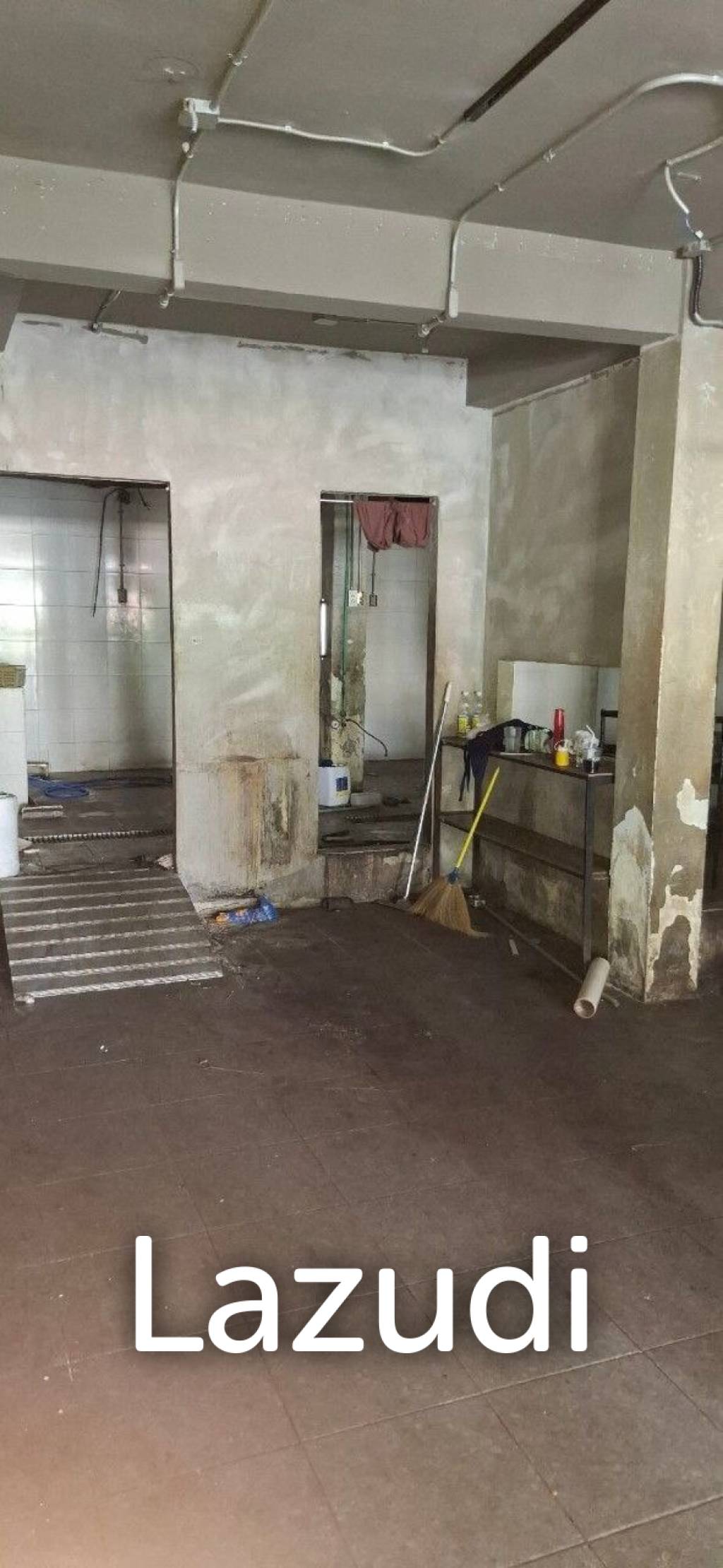Very Rare Opportunity Shophouse For Sale on Main Road Sukhumvit 61 - Beside Major Ekkamai and Shops